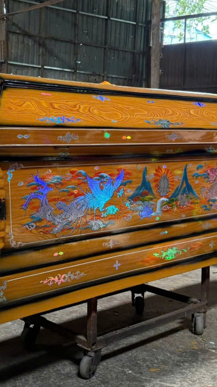 Quan Tài Gỗ Sồi Cao Cấp