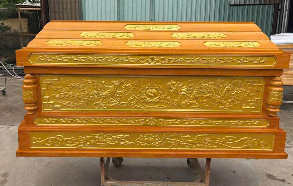 Quan Tài Gỗ Sồi Cao Cấp