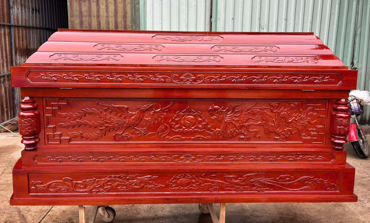 Quan Tài Gỗ Sồi Cao Cấp