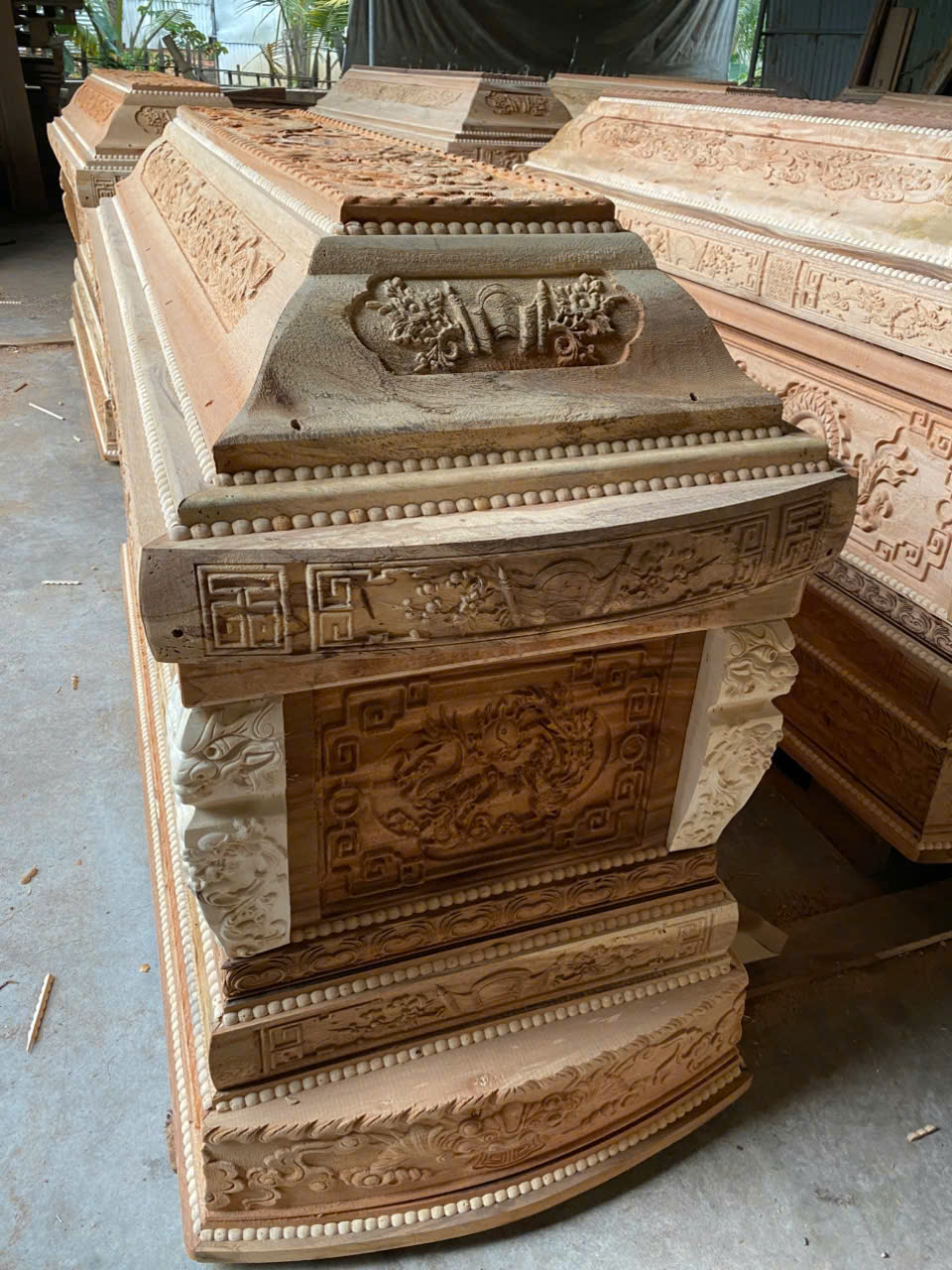 Quan Tài Gỗ Sồi Cao Cấp