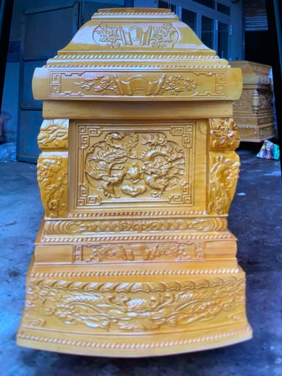 Quan Tài Gỗ Sồi Cao Cấp