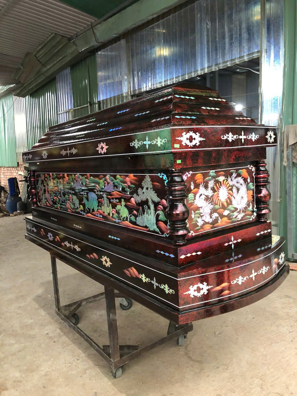 Quan Tài Gỗ Thông Cao Cấp